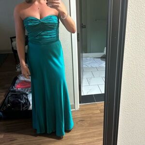Lauren Ralph Lauren Strapless Green Gown